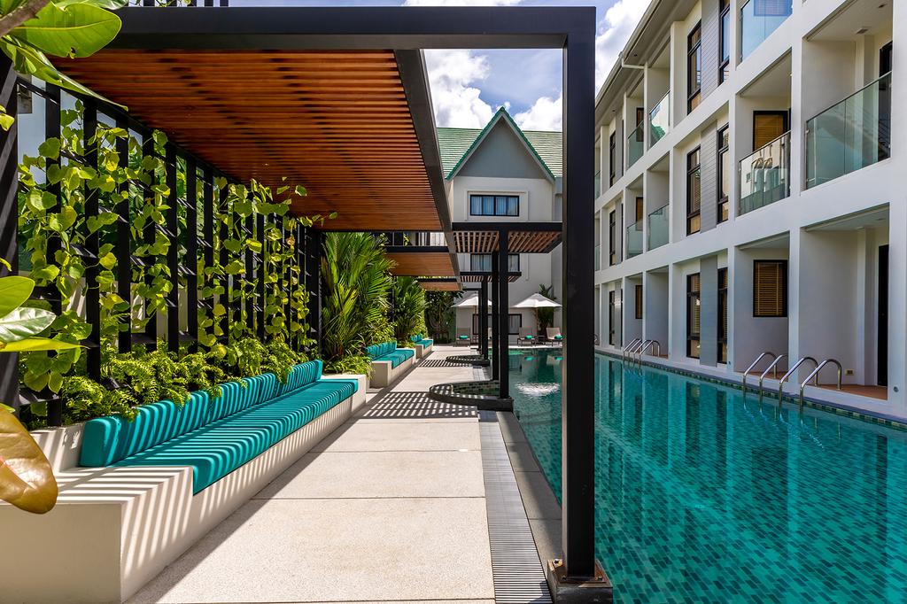 Outrigger Surin Beach Resort image 4