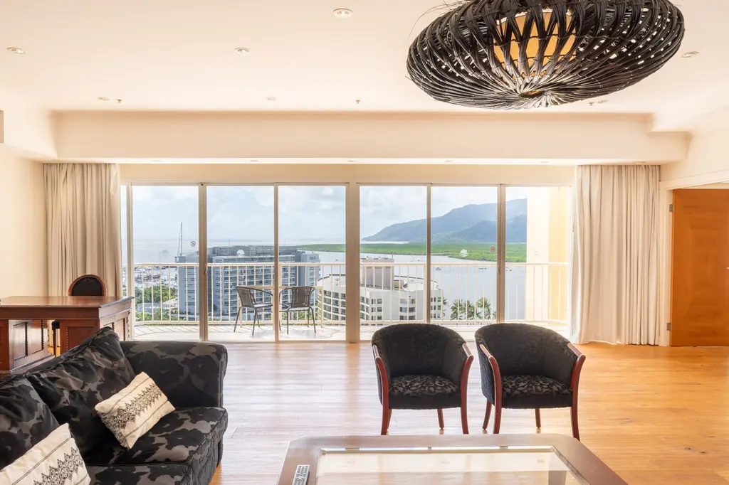 Pullman Cairns International image 5