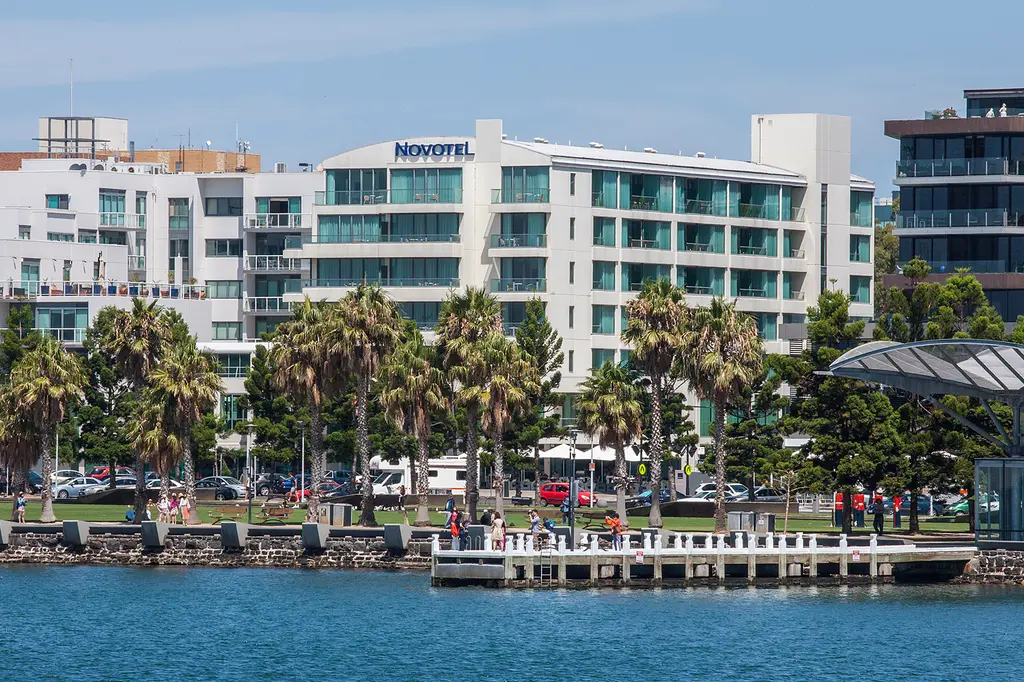 Novotel Geelong image 1