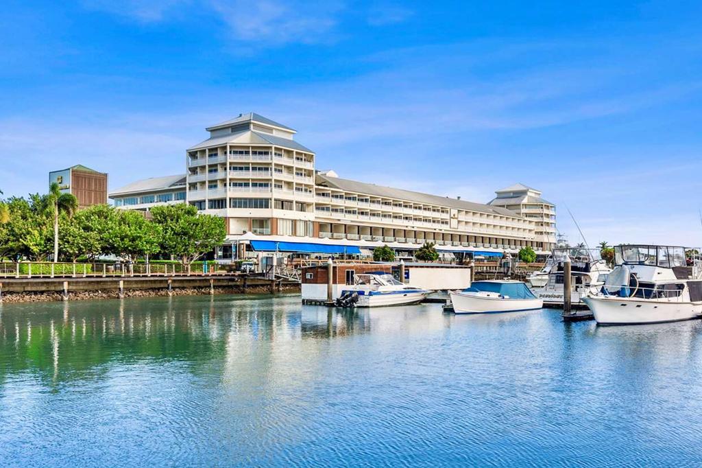 Shangri-La The Marina, Cairns image 2