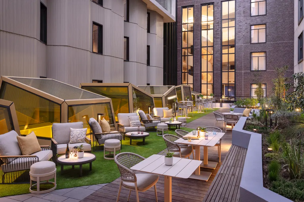 Hotel Indigo Melbourne Little Collins, an IHG Hotel image 1