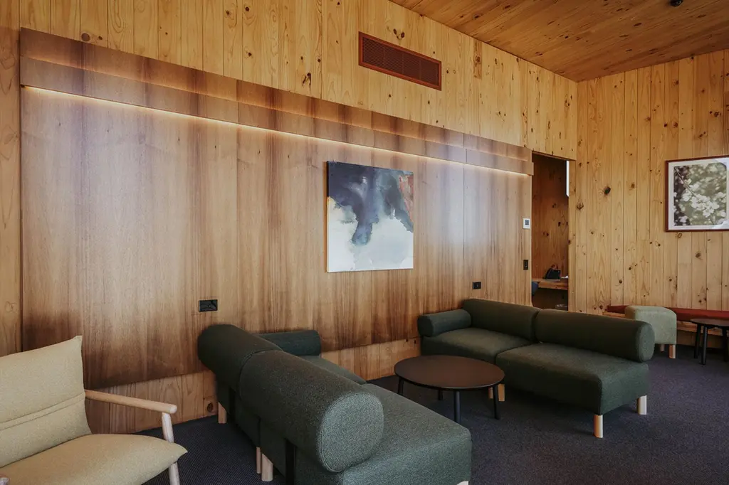 Iron Creek Bay Estate image 12
