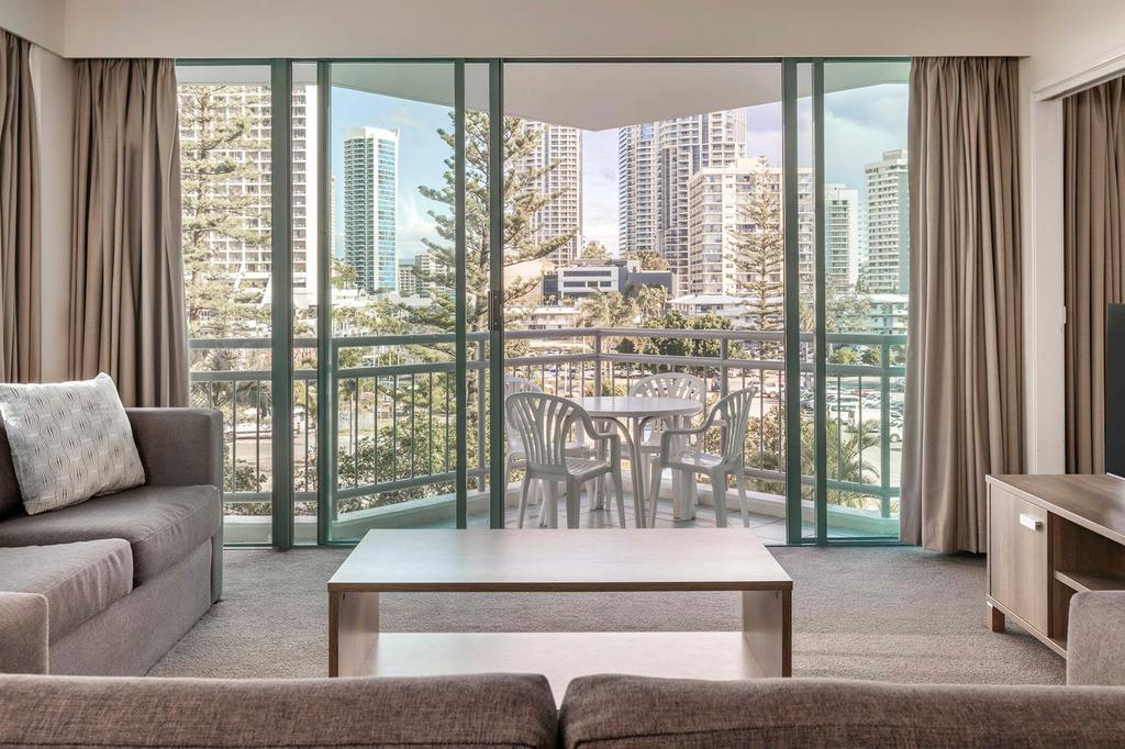 Mantra Crown Towers Surfers Paradise image 8