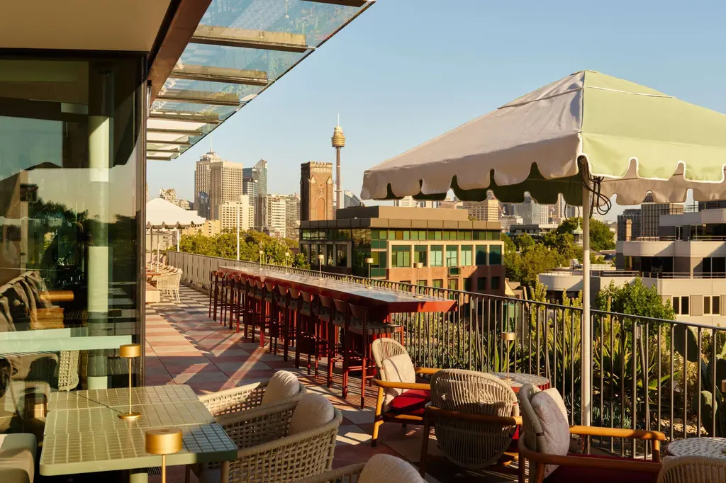 25hours Hotel The Olympia image 2