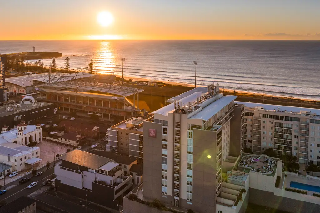 Sage Hotel Wollongong image 2