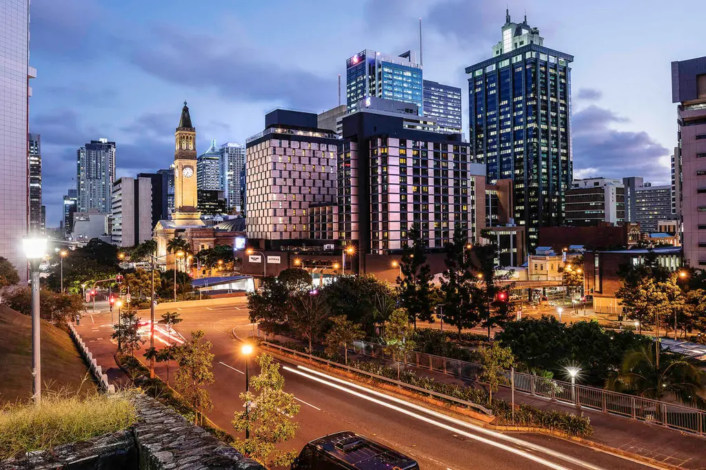 Mercure Brisbane King George Square image 4