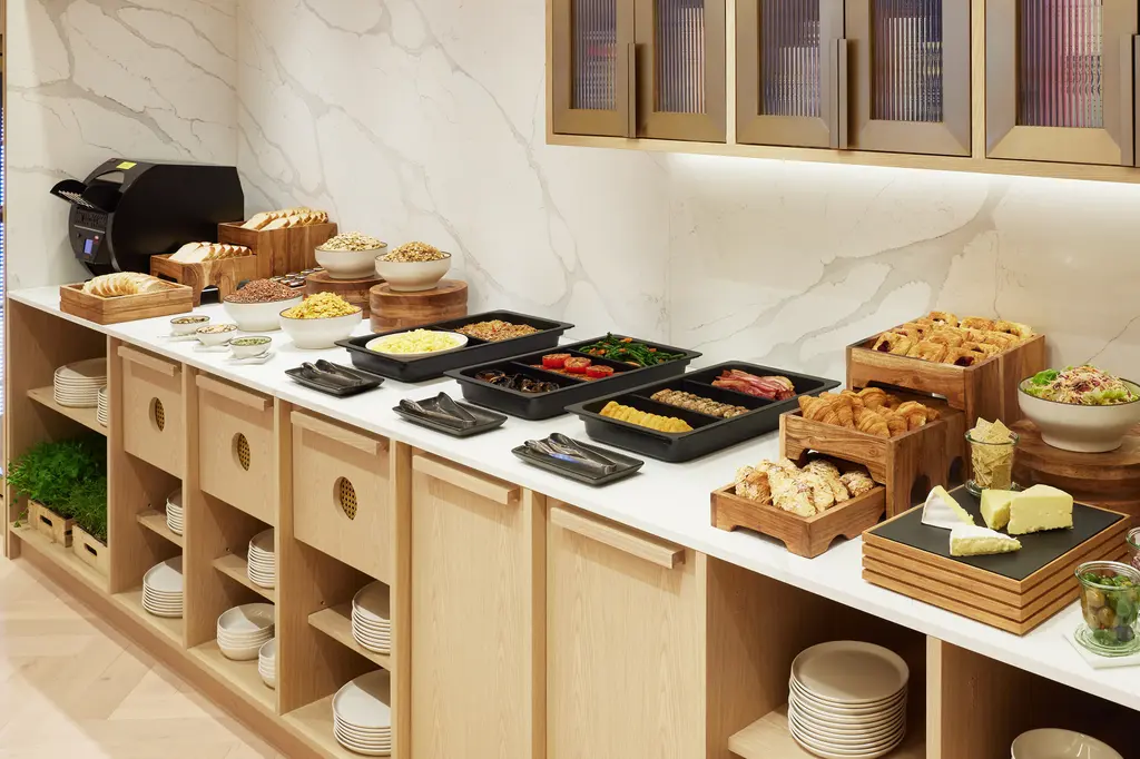 Lanson Place Parliament Gardens image 13