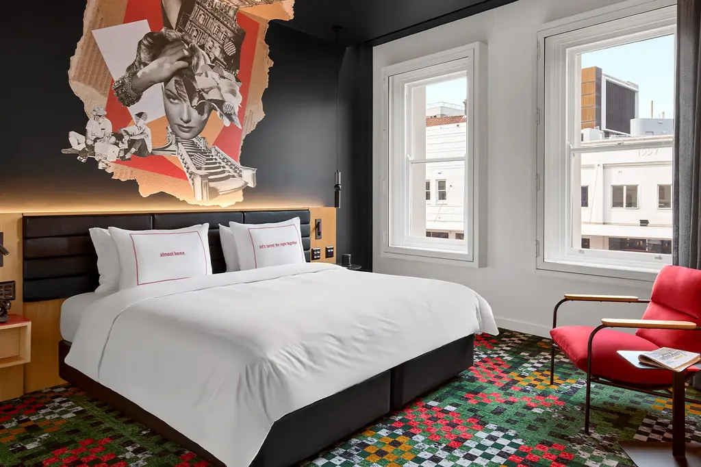 25hours Hotel The Olympia image 3