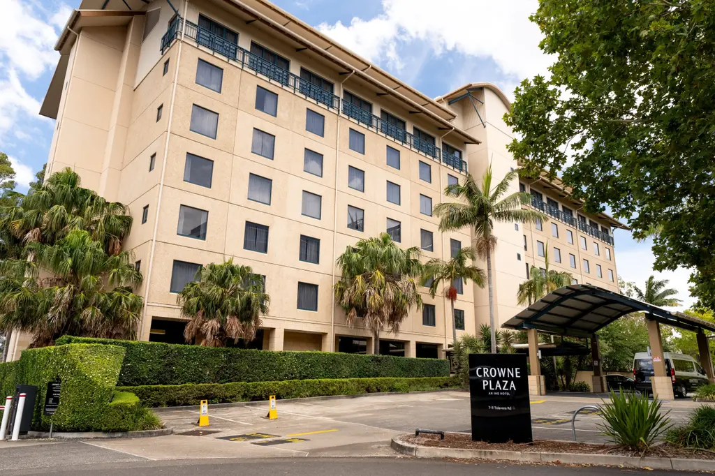 Crowne Plaza Sydney Macquarie Park image 2