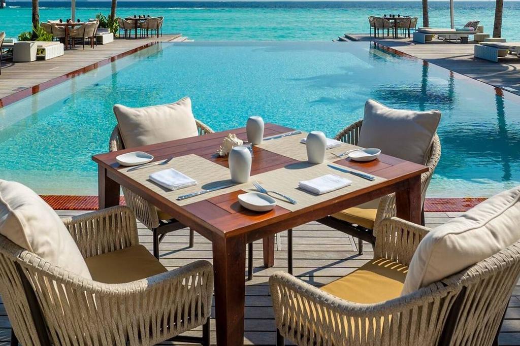 Jumeirah Maldives Olhahali Island image 6