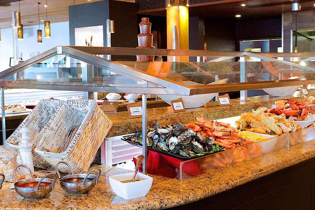 Novotel Sunshine Coast Resort image 8