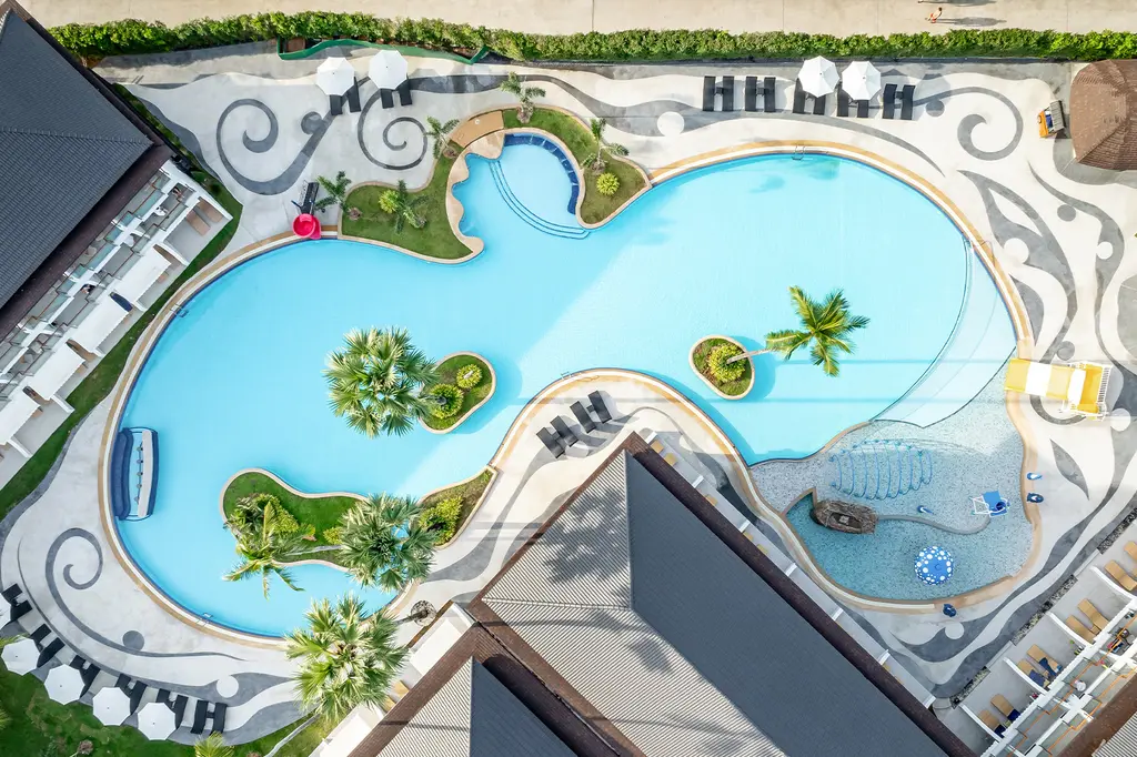 Amora Beach Resort Phuket image 9