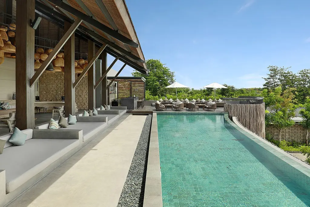 Cross Bali Breakers Resort image 2