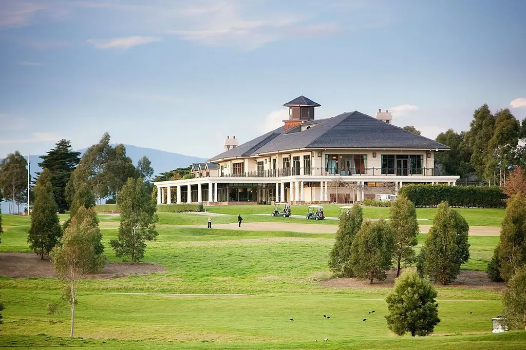 Yarra Valley Lodge image 1