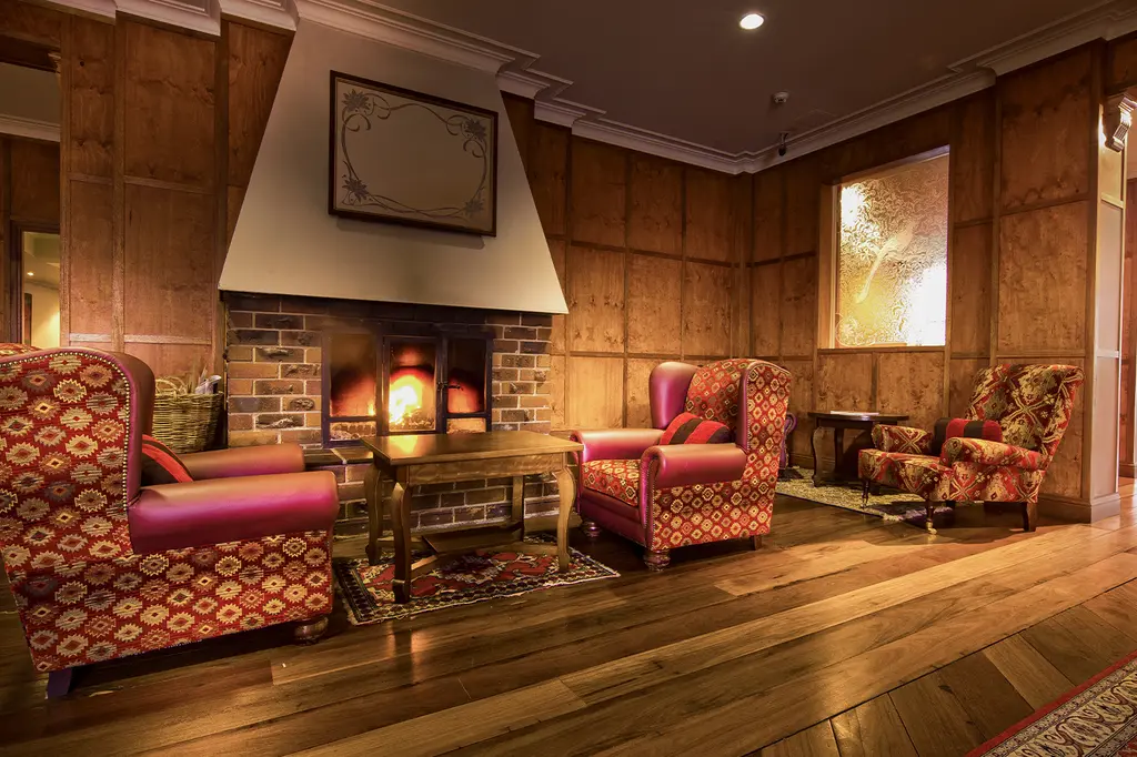 Mercure Canberra image 9