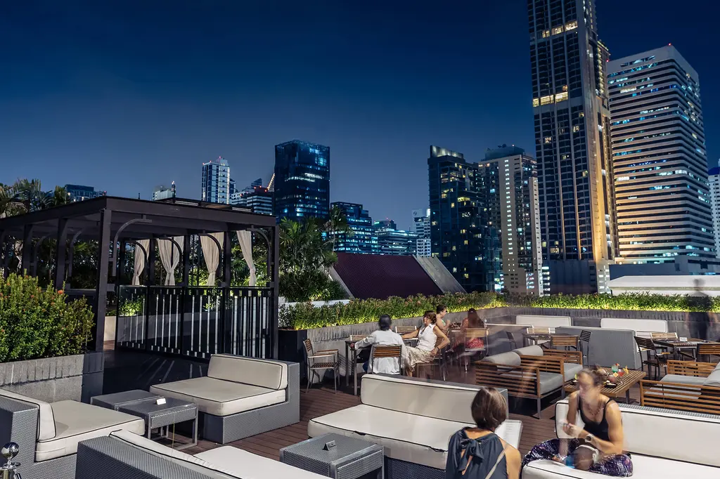 Mövenpick Hotel Sukhumvit 15 Bangkok image 4