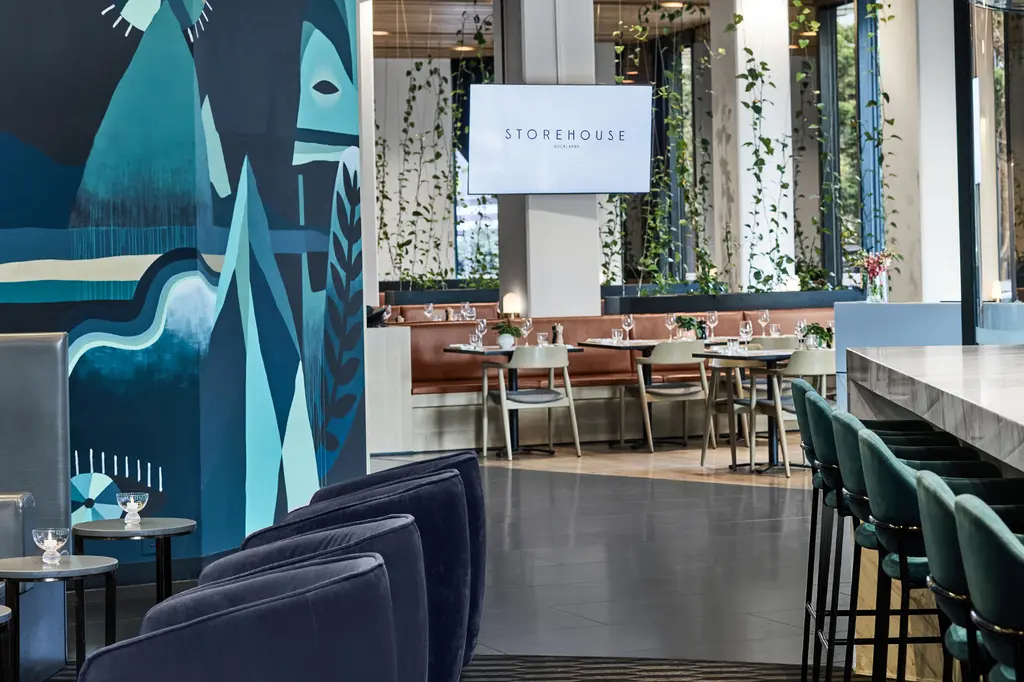 Vibe Hotel Melbourne Docklands image 10