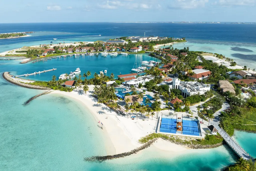 SAii Lagoon Maldives, Curio Collection by Hilton  image 12