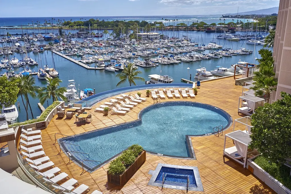 Prince Waikiki image 13