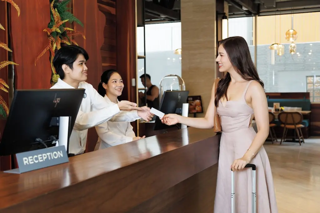Mercure Bangkok Surawong image 1