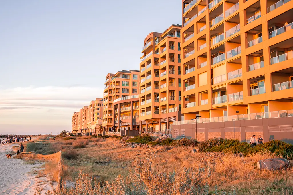 Oaks Glenelg Plaza Pier Suites image 1