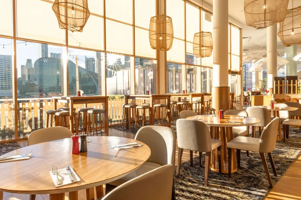 Novotel Sydney on Darling Harbour image 5