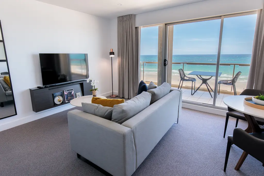 Oaks Glenelg Plaza Pier Suites image 6