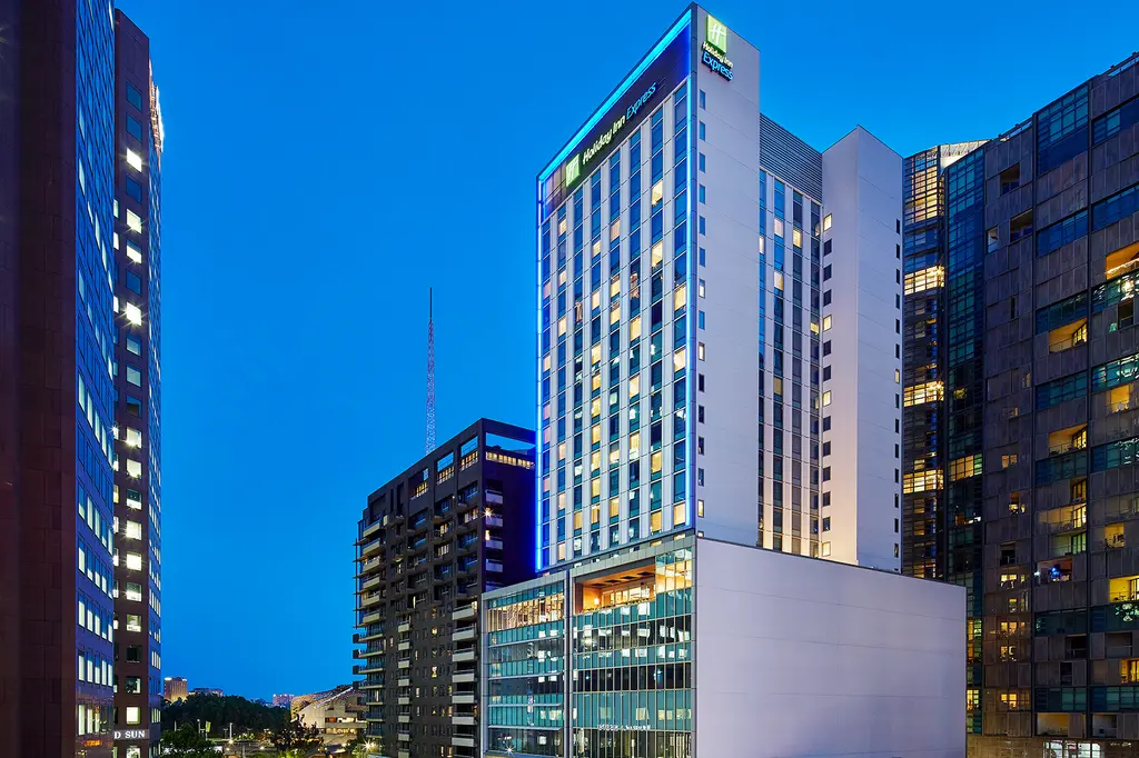 Holiday Inn Express Melbourne Southbank, an IHG Hotel image 1