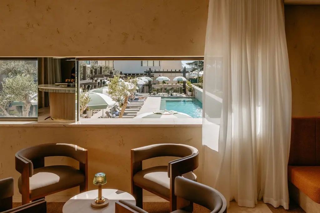 Hotel Sorrento image 2
