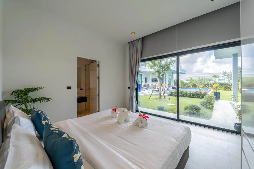 Luxury Modern 6 Bed Private Pool Villa image 21