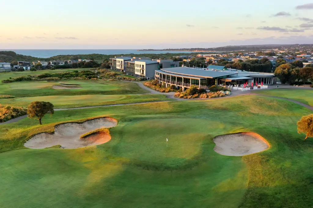 The Sands Torquay image 1