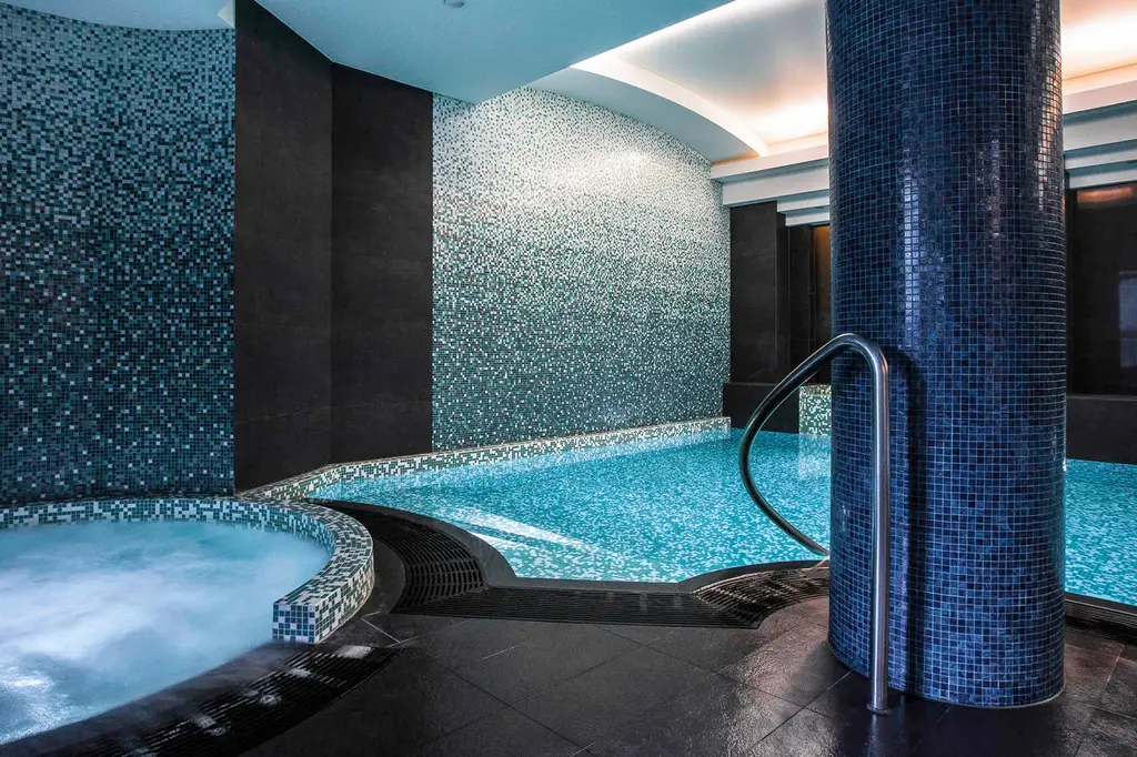 Quay West Suites Melbourne image 10