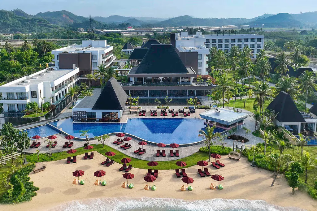 Pullman Lombok Merujani Mandalika Beach Resort image 1