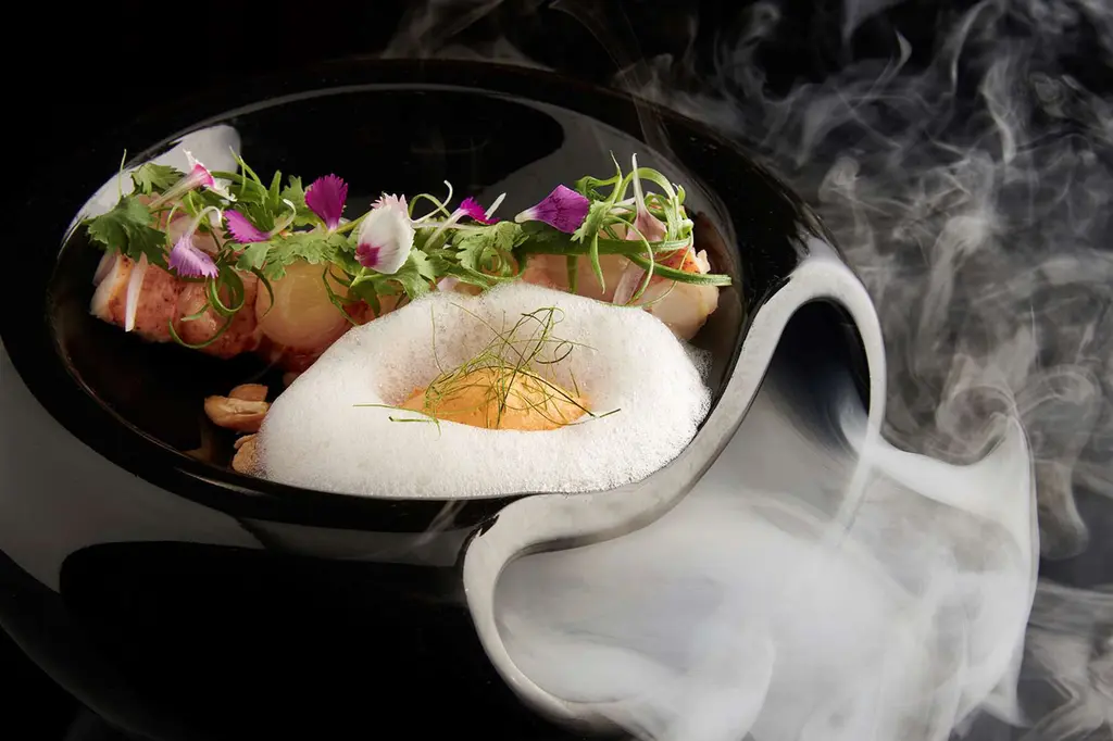 Siam Kempinski Hotel Bangkok image 9