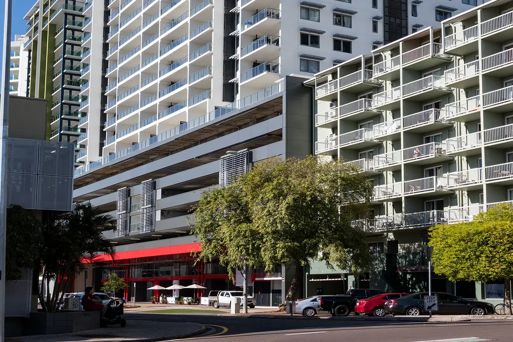 Oaks Elan Darwin Hotel image 10