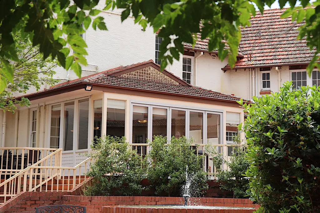 Mercure Canberra image 15