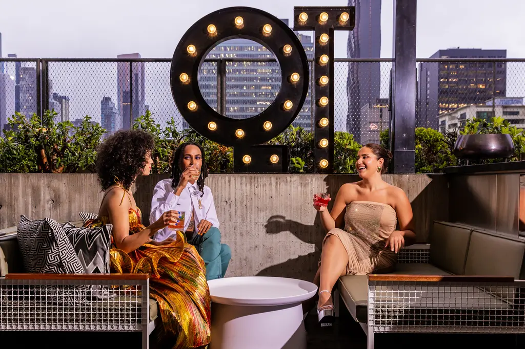 QT Melbourne image 8