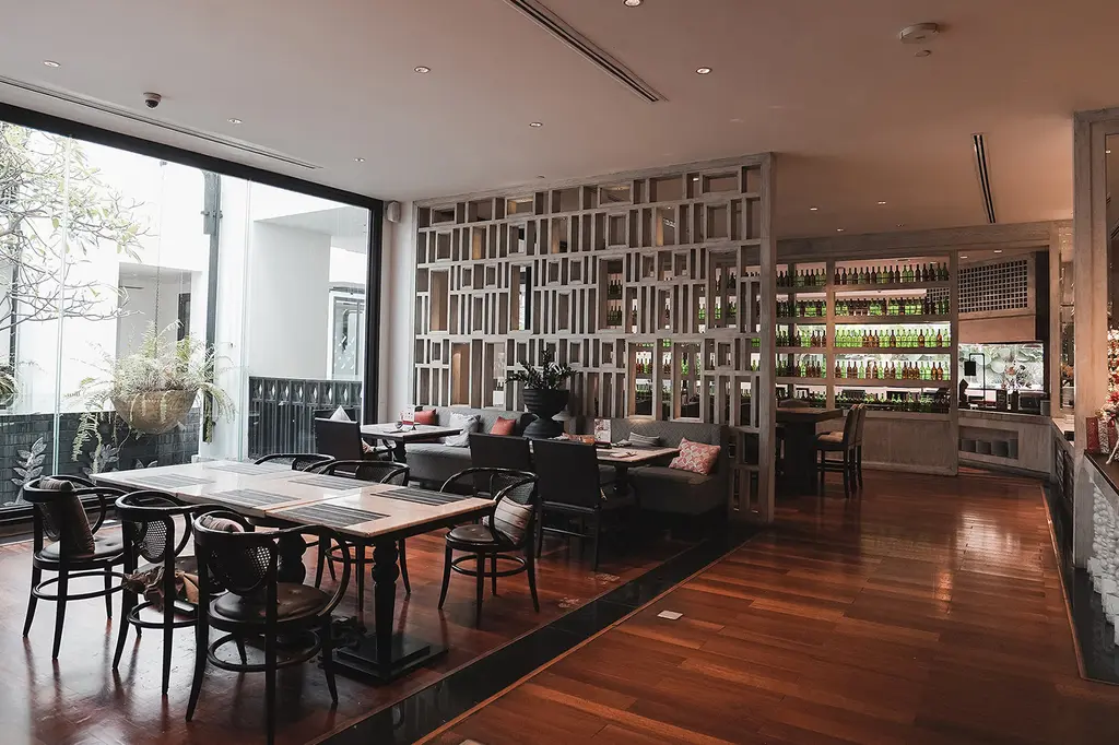 Mövenpick Hotel Sukhumvit 15 Bangkok image 9