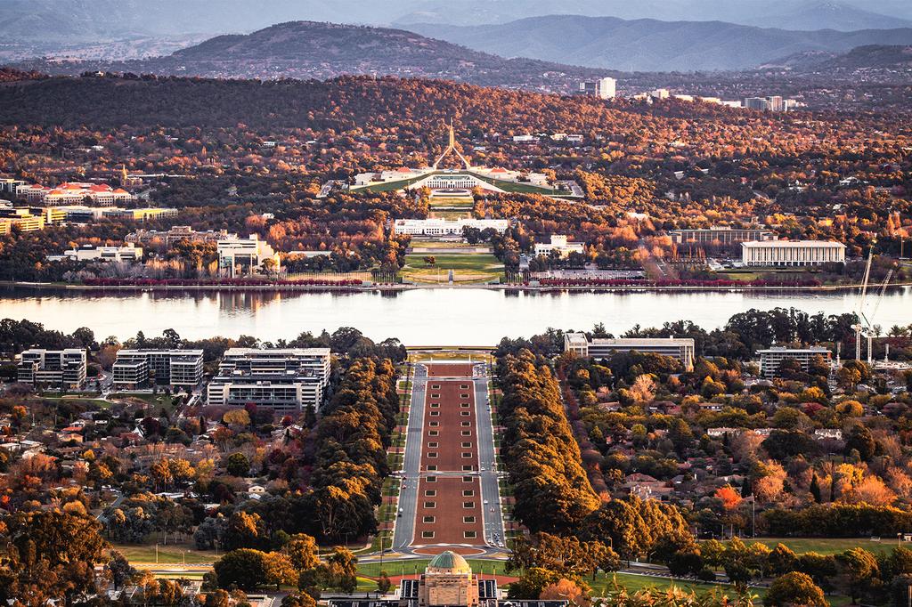 Little National Hotel Canberra image 1