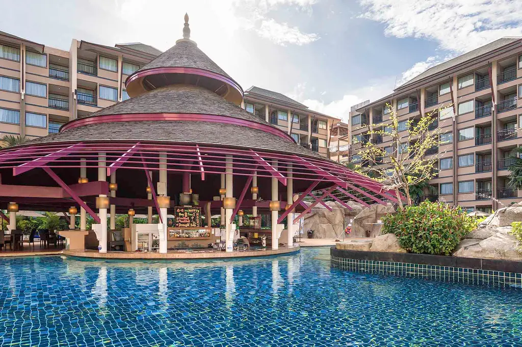 Novotel Phuket Vintage Park Resort image 5