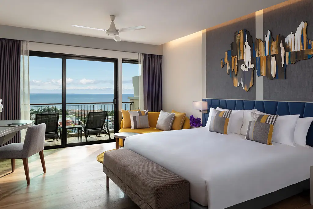 Avani Ao Nang Cliff Krabi Resort image 3