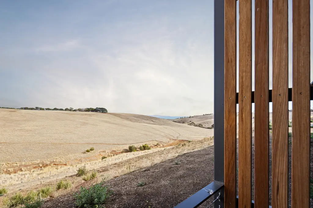 Studio on Forktree – Modern Coastal Retreat image 6