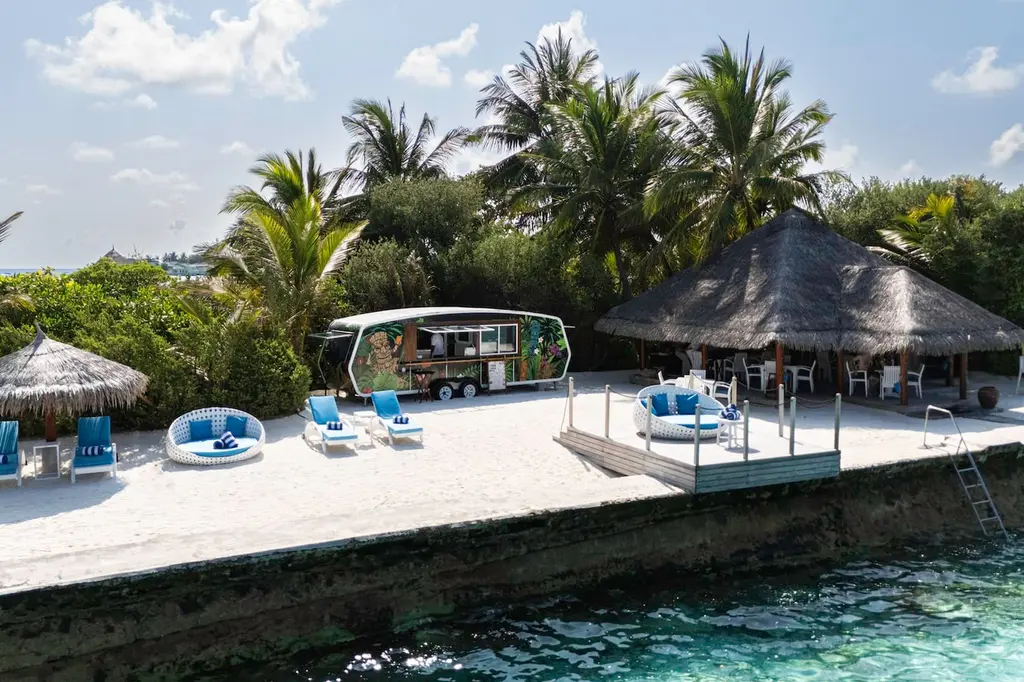 Anantara Dhigu Maldives Resort image 16