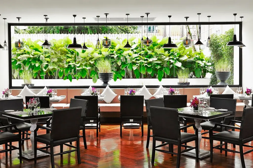 Mövenpick Hotel Sukhumvit 15 Bangkok image 7