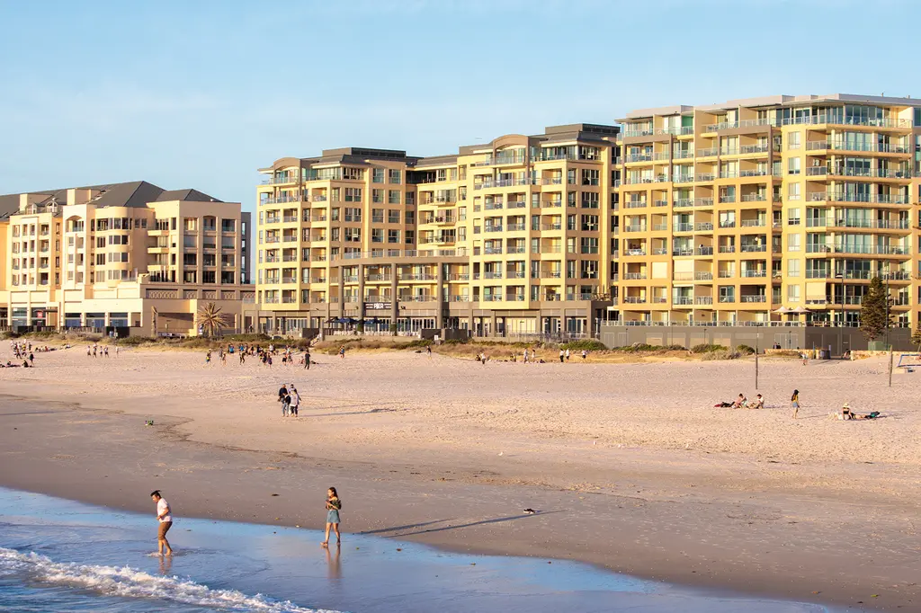 Oaks Glenelg Plaza Pier Suites image 4