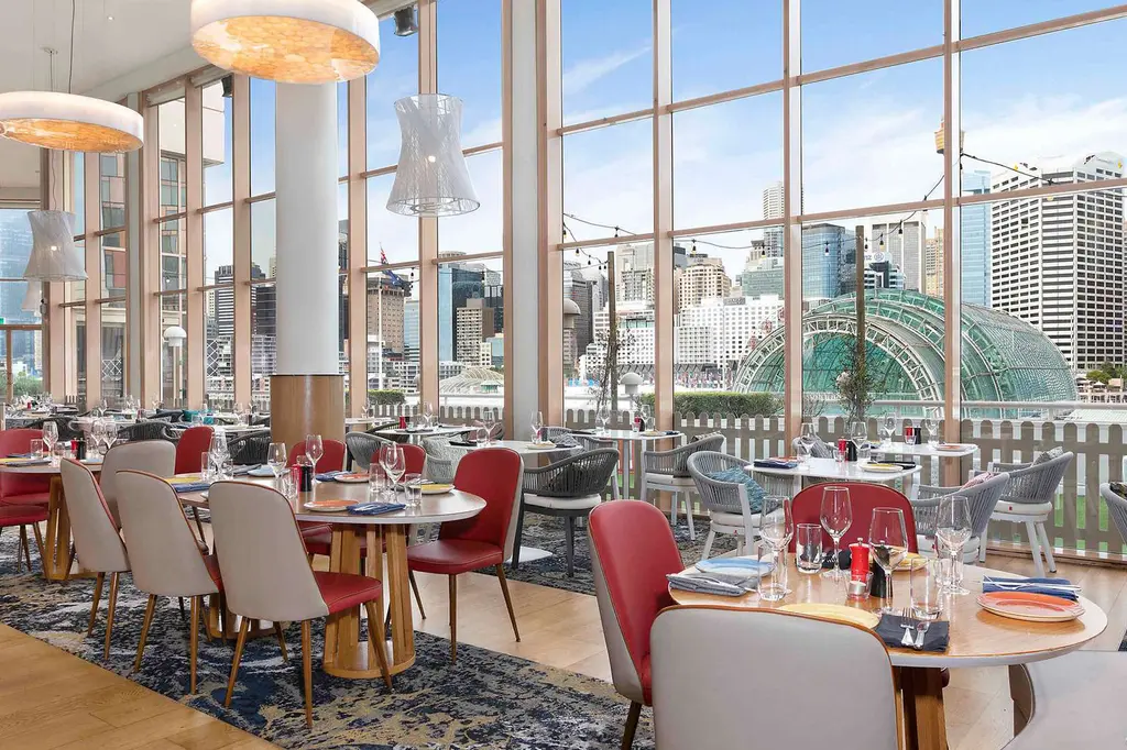 Novotel Sydney on Darling Harbour image 7