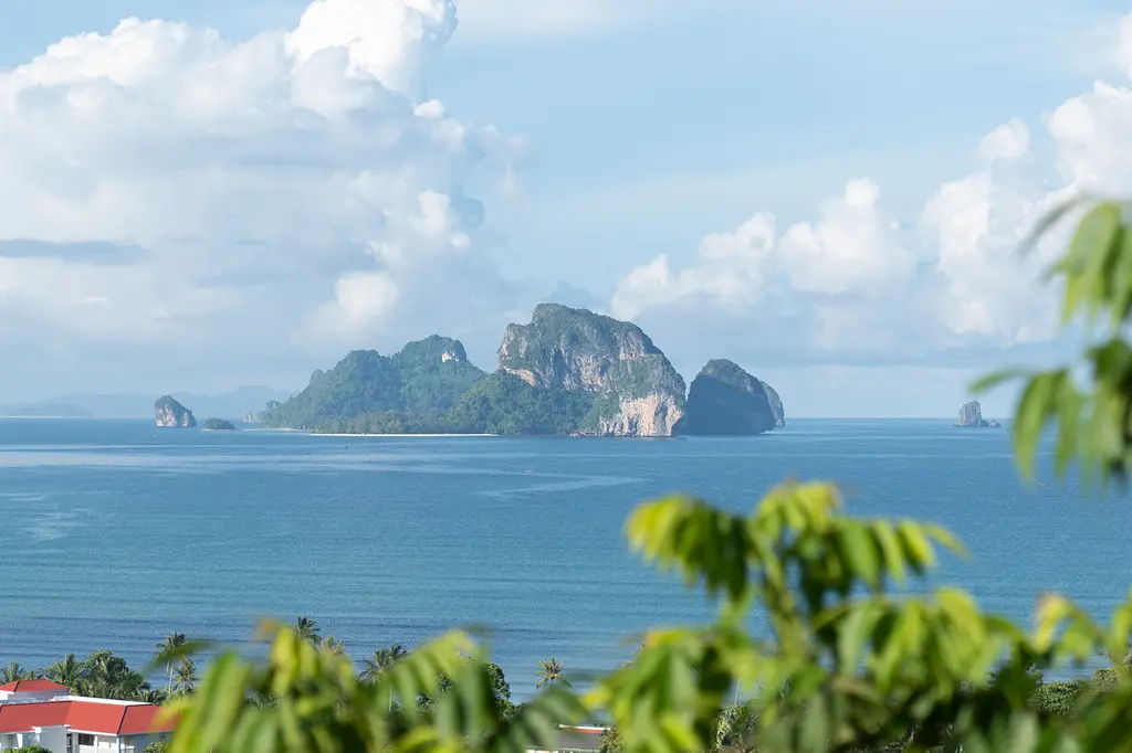 Avani Ao Nang Cliff Krabi Resort image 7